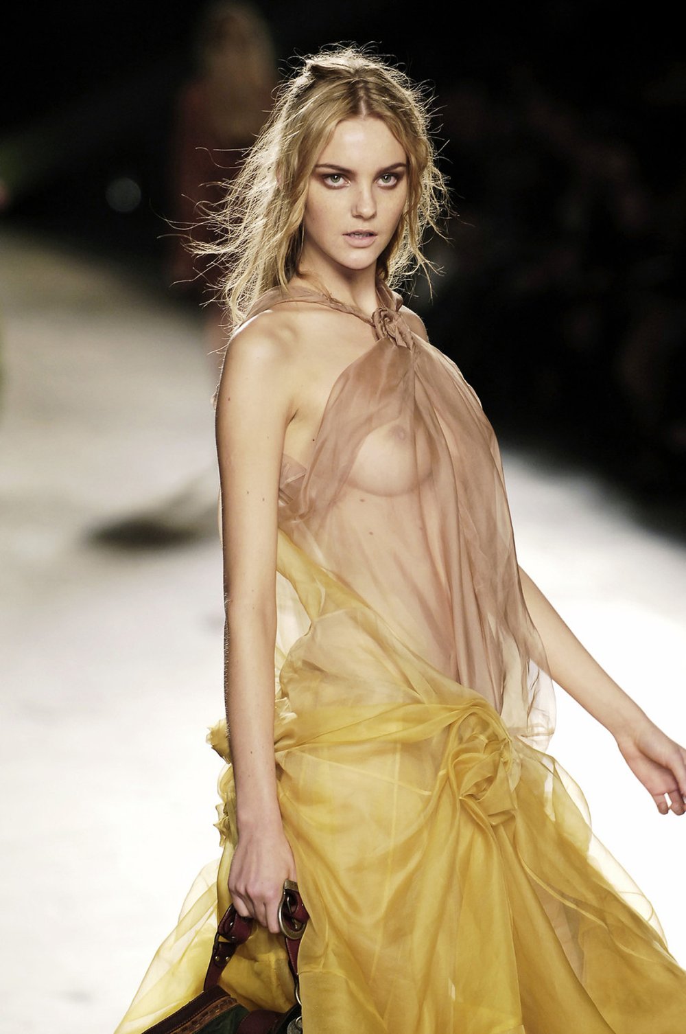 Caroline Trentini nude