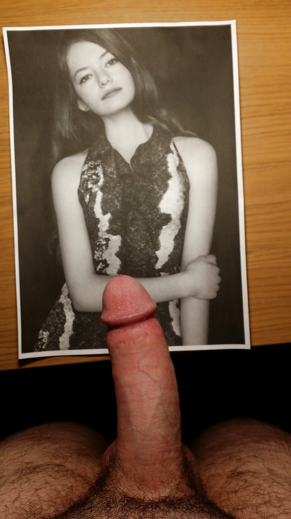 Mackenzie Foy is erotic