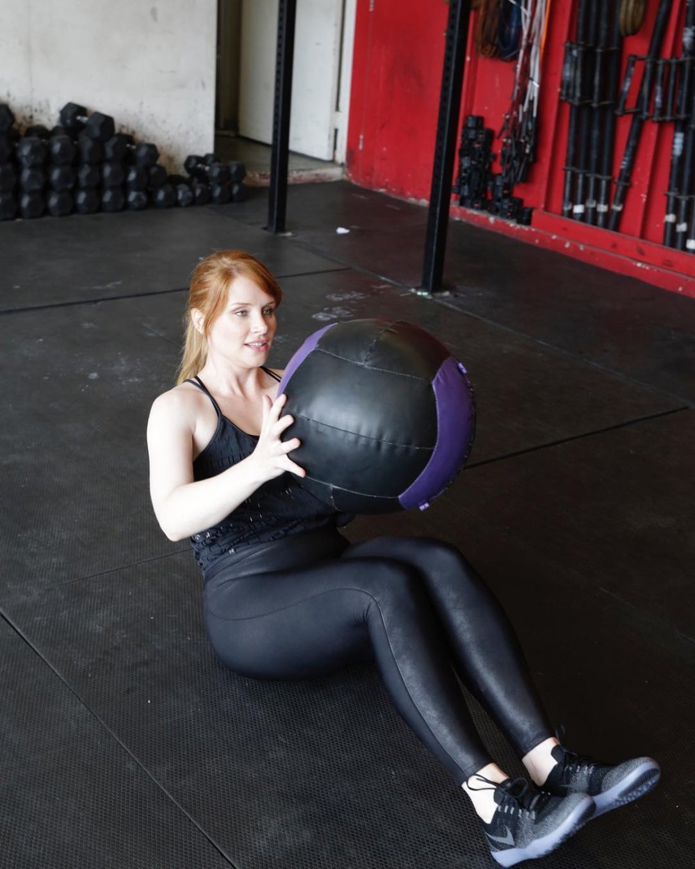 Bryce Dallas Hovard ass