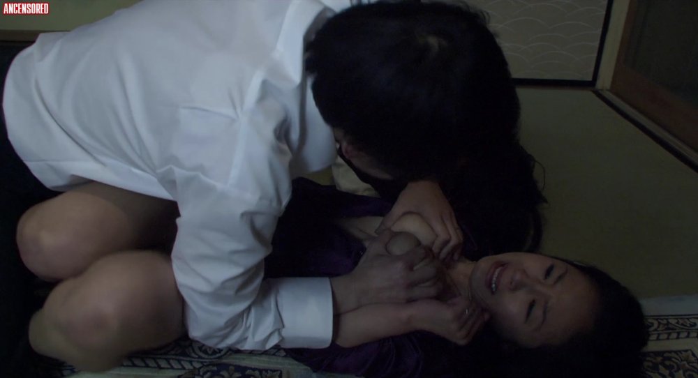 Magumi Kagurazaka is naked