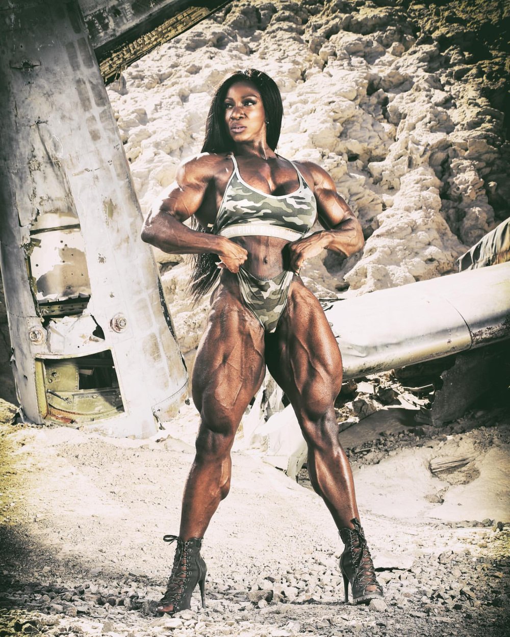 Linda Harrison photo