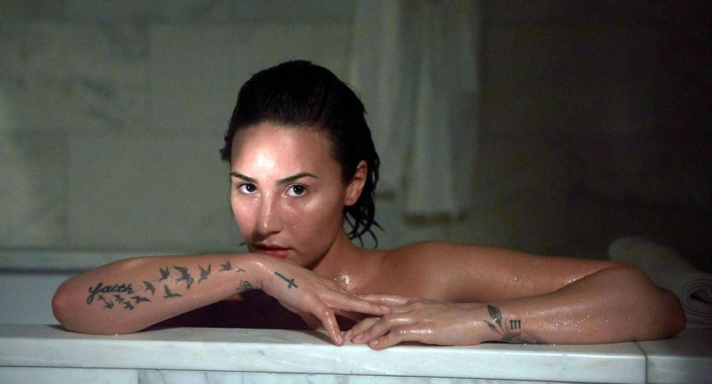 Demi Lovato nude photo shoot