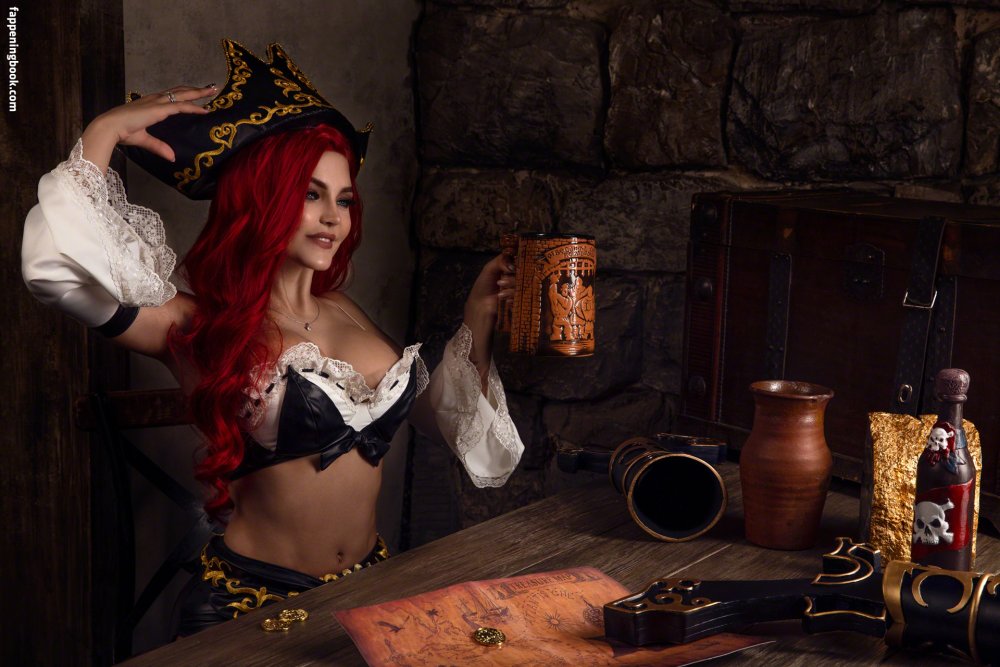 Kalinka Fox Alice in Wonderland