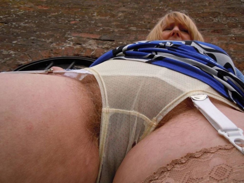 Mature Matyurks in shorts