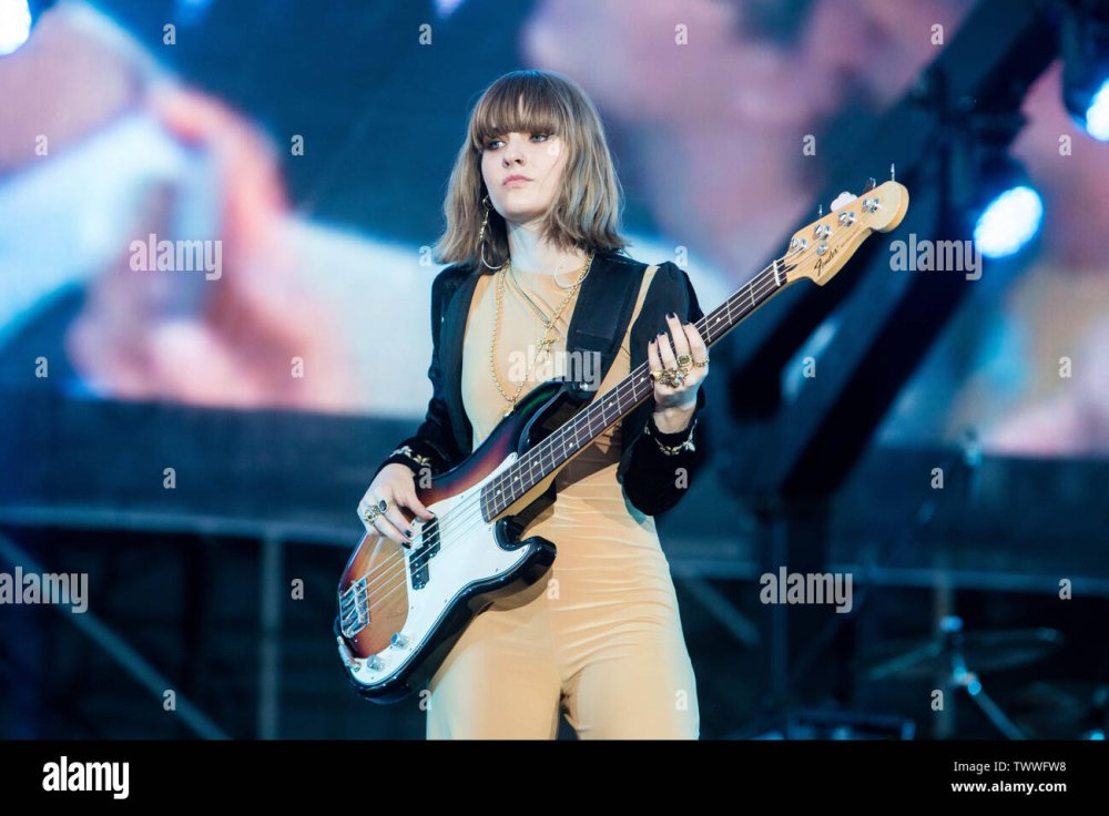 Victoria de Angelis on stage