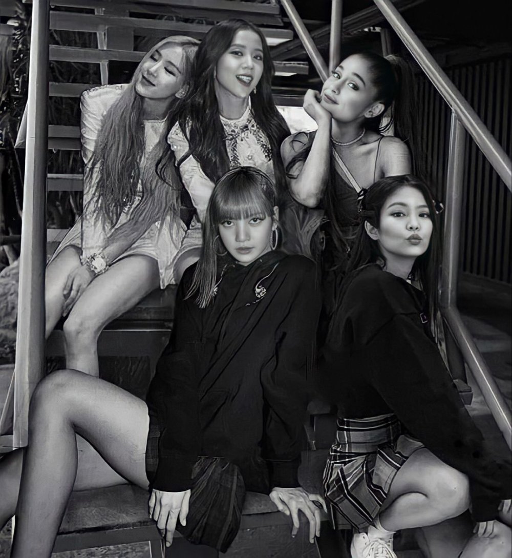 Arians Grande and Black Pink