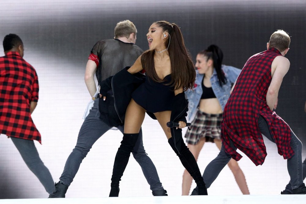 Ariana Grande Summertime Ball 2015