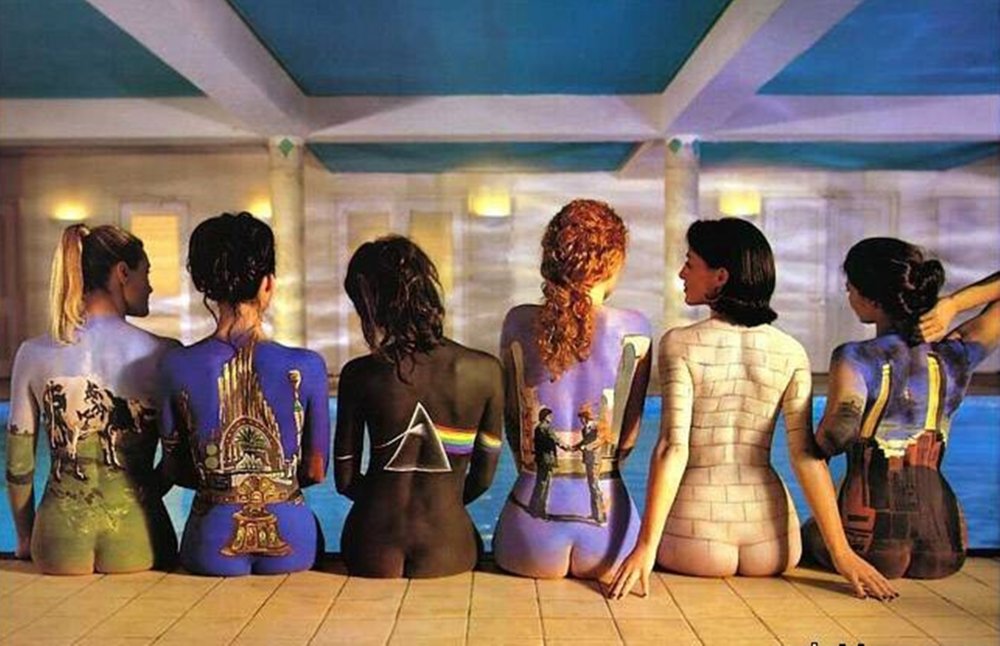 Ariana Grande in stockings