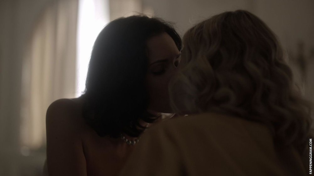 Julia Gilas in the basin naked