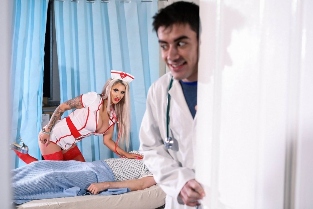 Rebecca Moore Kitchen Brazzer