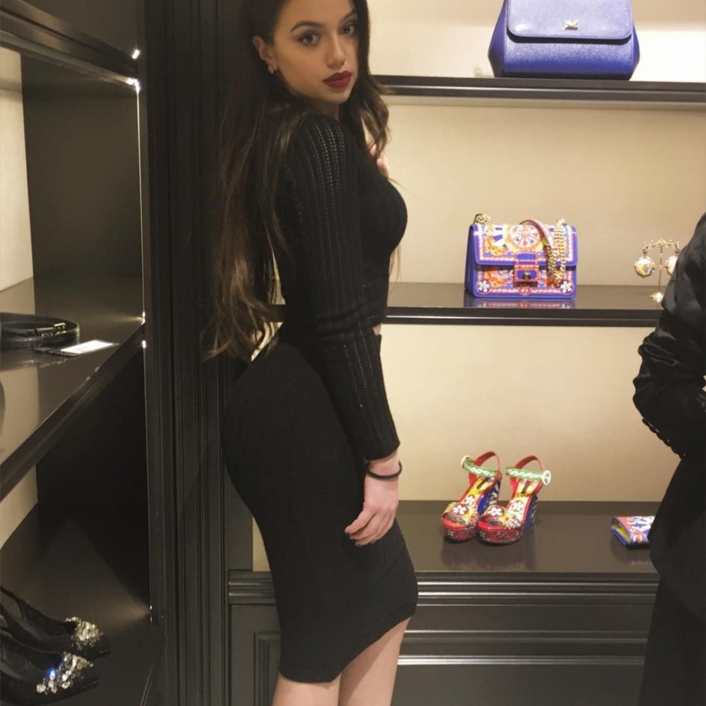 Rachel Kolaneçi Plum