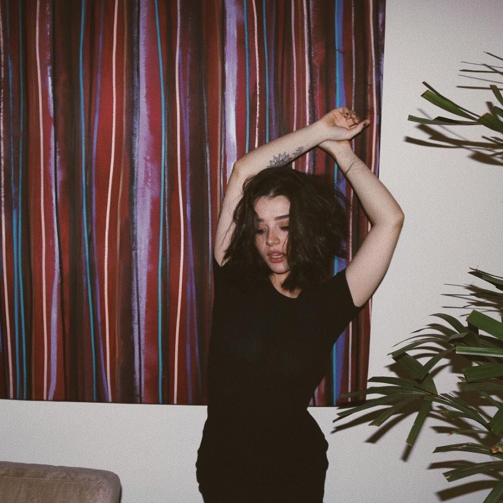 Michelle Alves Model