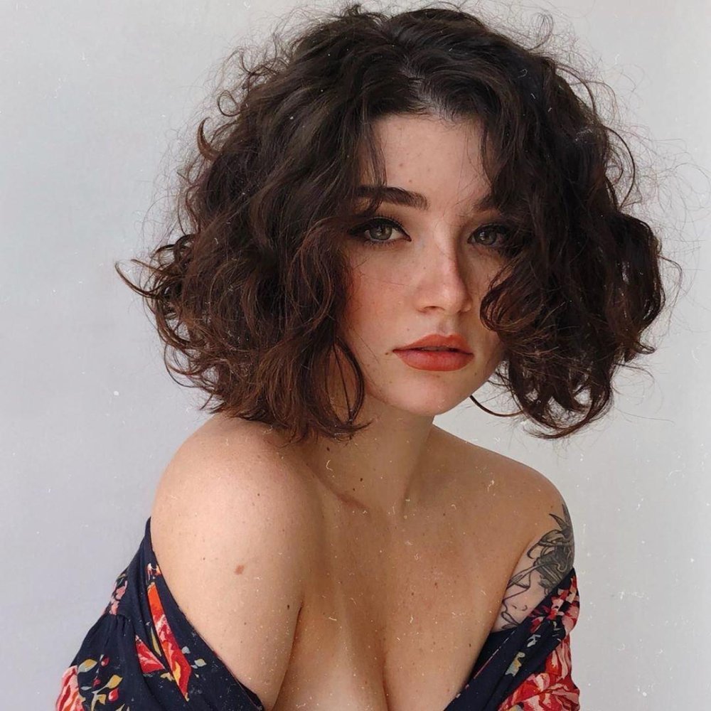 Mia alves short haircut