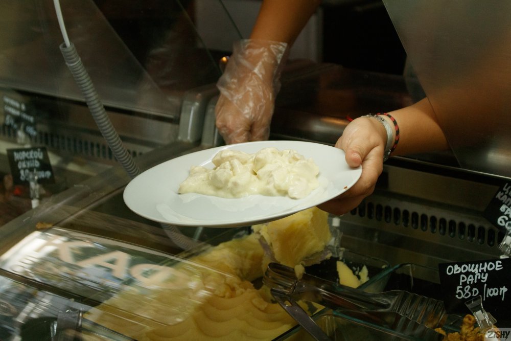 Tight -fitting dress without bodice Private