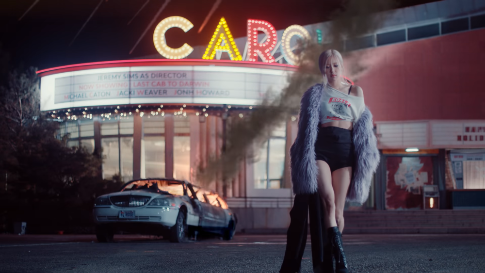 Jennie at GIF Awards