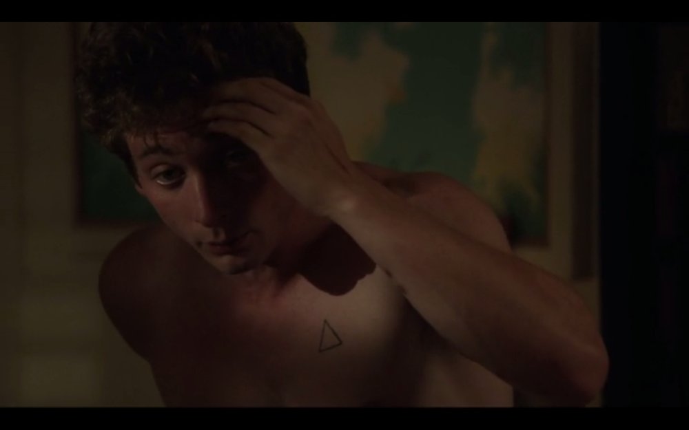 Jeremy Allen White Toples