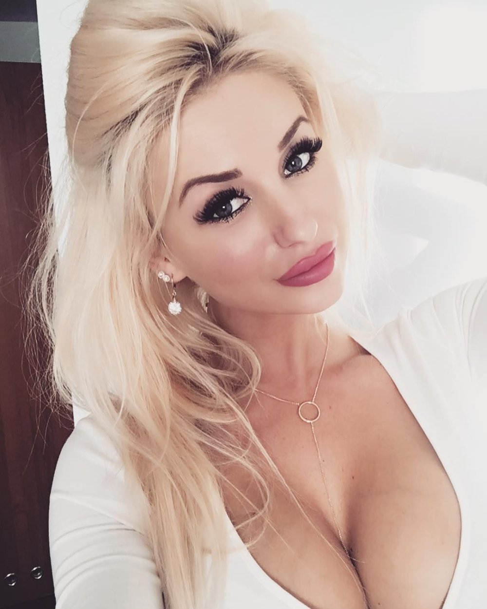 Nicolett Shi American porn actress