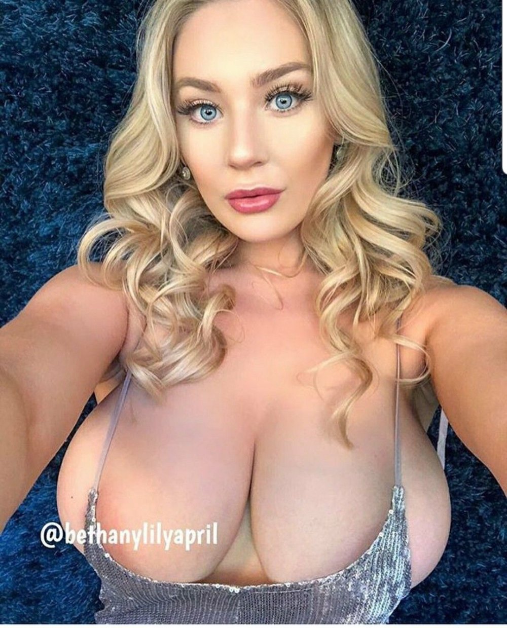 Betani Lily naked without photoshop