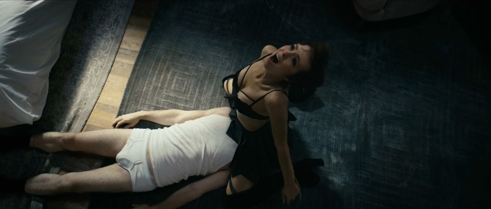 Seeing a happy family, do not envy them