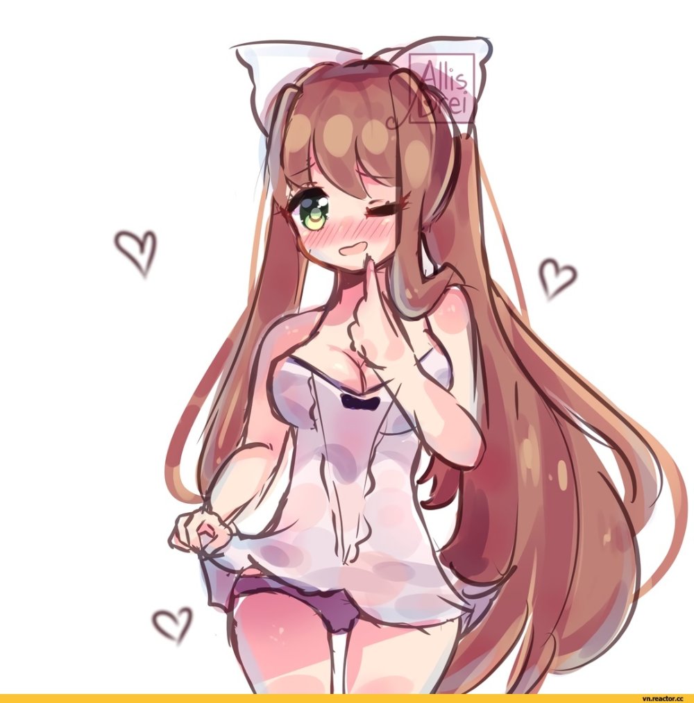 Monica DDLK in a swimsuit