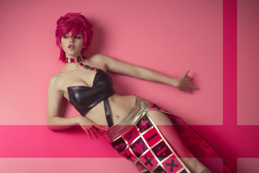 Cosplayer Sasha Holland