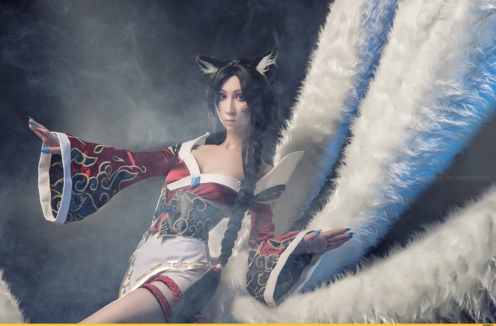 Battle Bunny Riven Cosplay