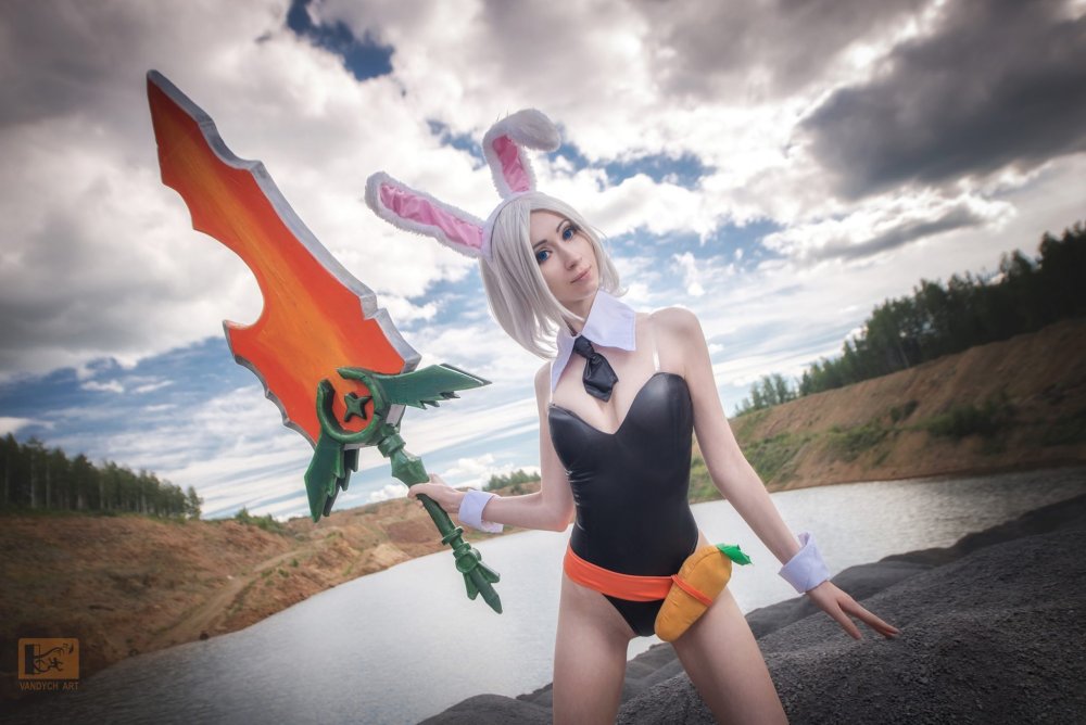 Alina Vandich Cosplay League Legends