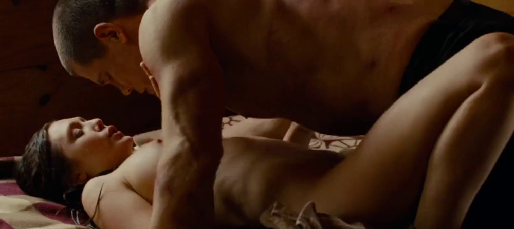 Elizabeth Olsen erotic scenes