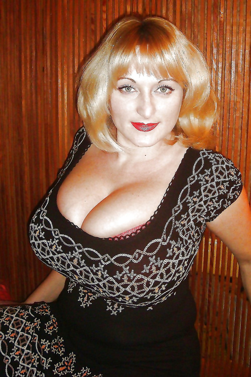RUSIAN MOM Olga Dora
