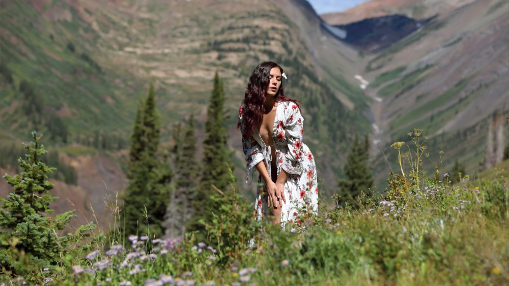 Elena generi naked in nature