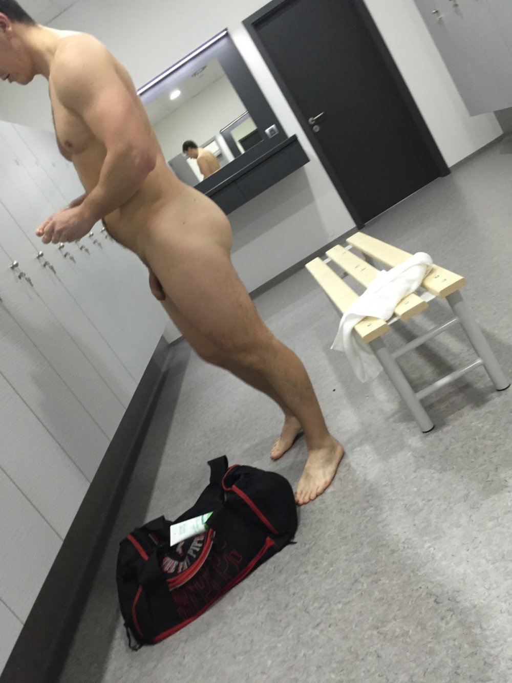 Nicole Aniston fucks in the locker room