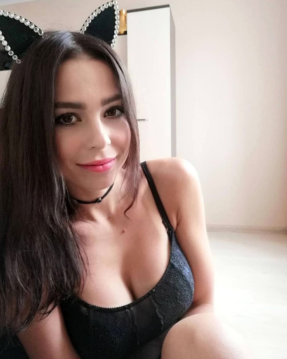 Alena Costor Hot