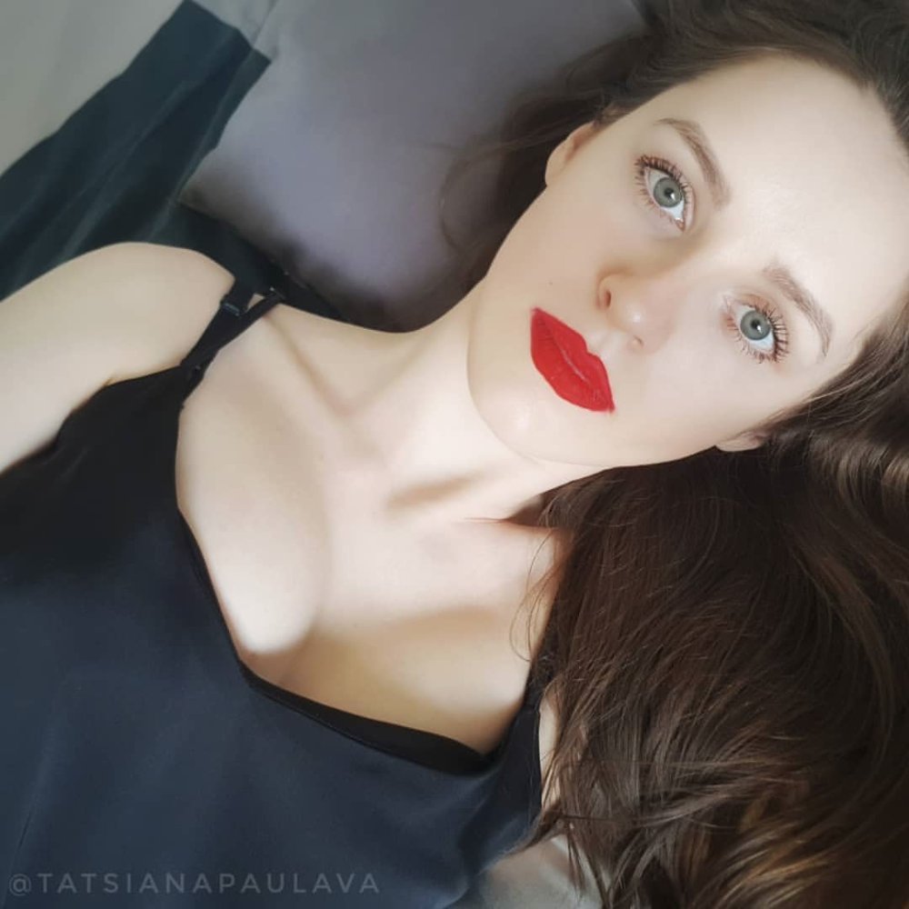 Tatsiana Paulova in mini