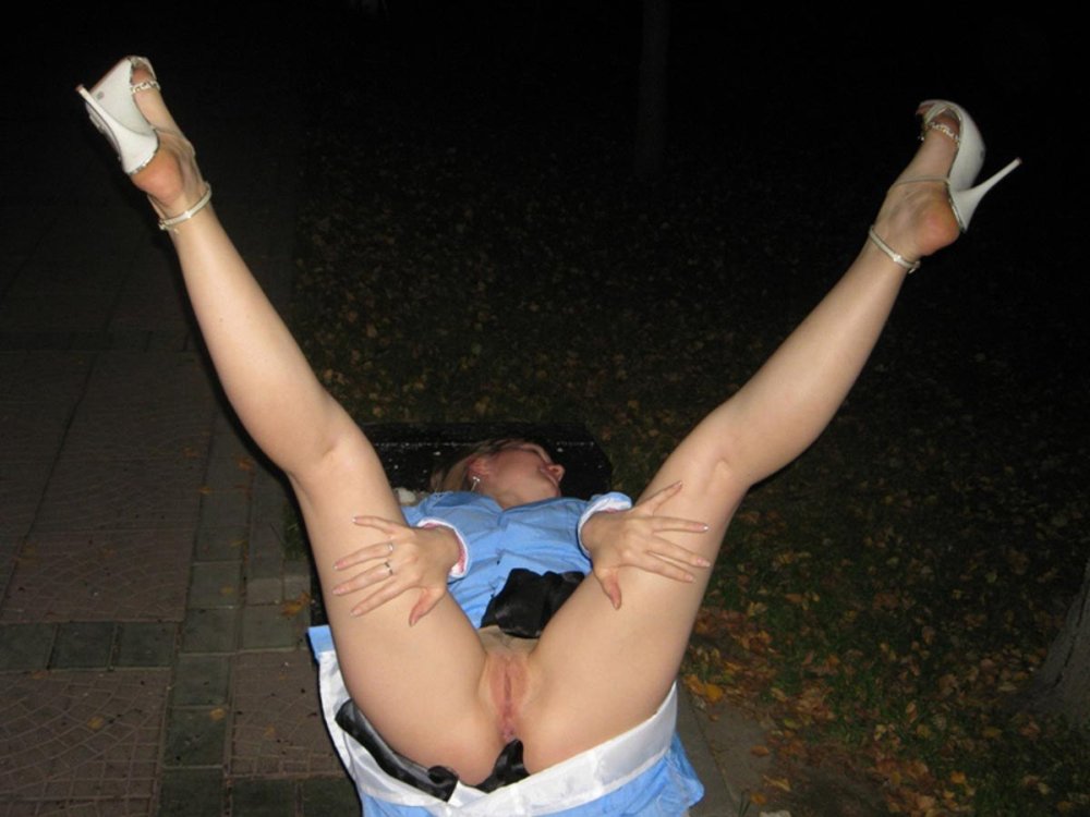 Rachel Rey micro bikini naked