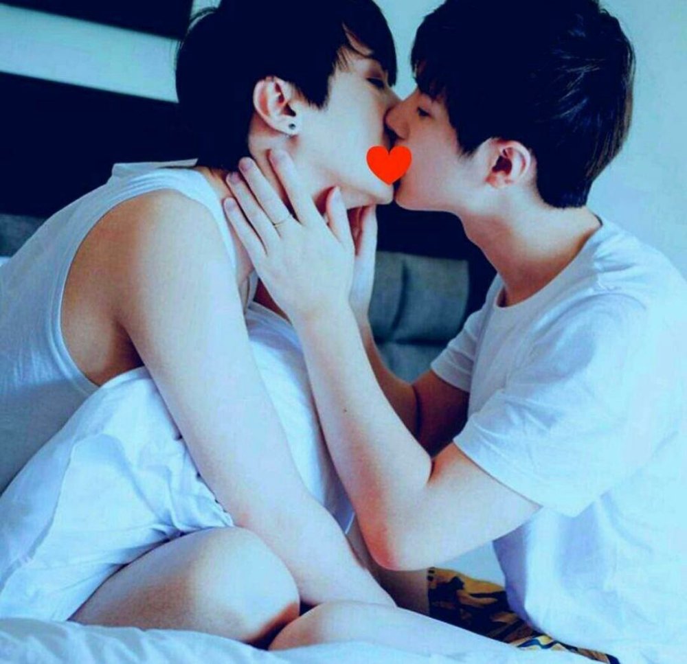 Koreans BCC Kisses