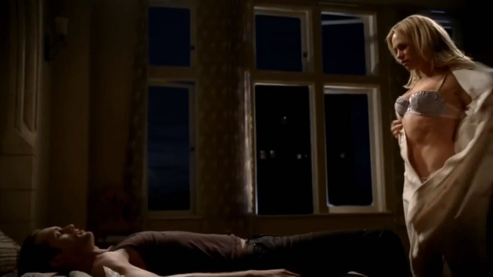 Real blood Anna Pakuin Sexy