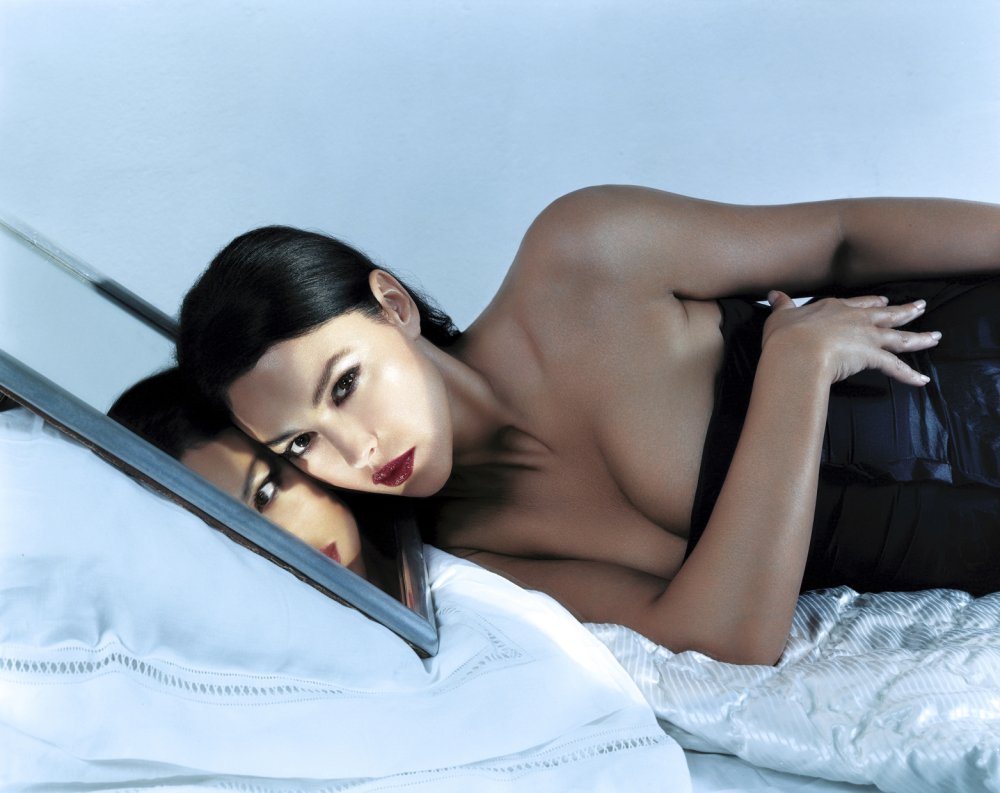 Monica Bellucci Toples