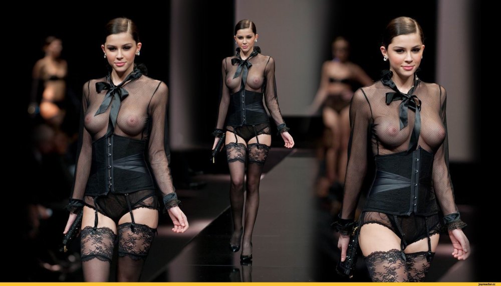 Madalina John Philip Naked