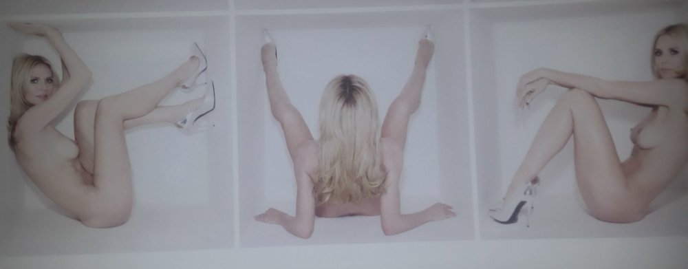 Absolutely naked 29-year-old model