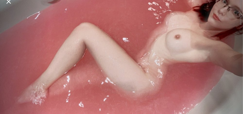 Irina Sabetskaya Pliv naked