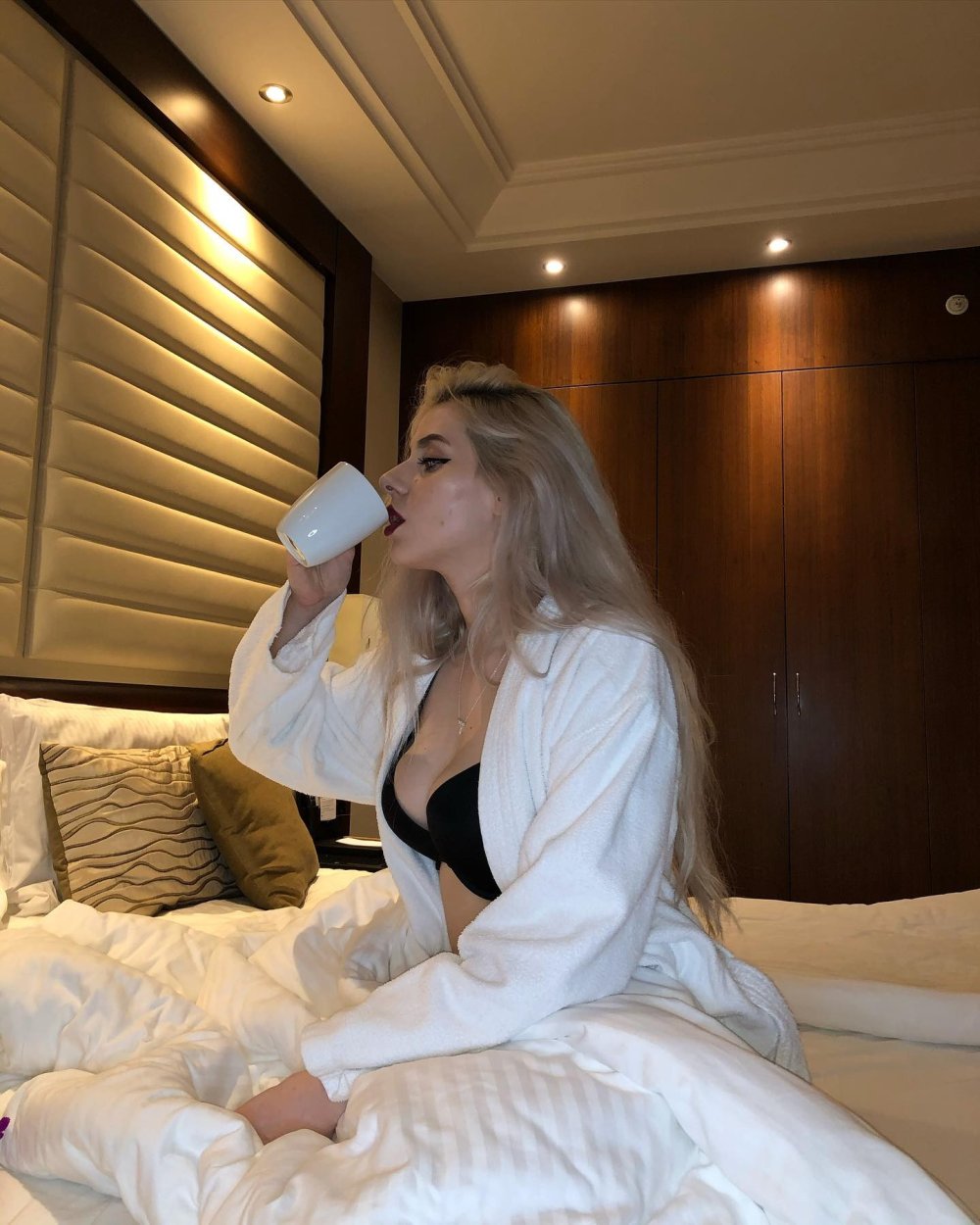 Svet Sollar photo in a restaurant