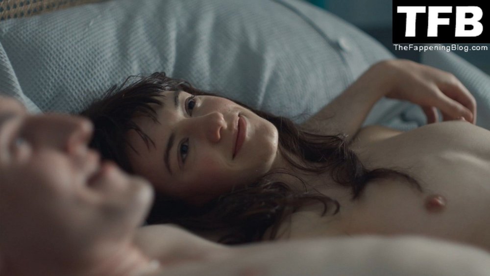 Daisy Edgar-Jones Daisy Edgar-Jones Naked