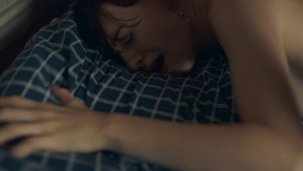 Daisy Edgar-Jones Tits