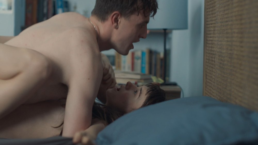 Daisy Edgar-Jones Tits