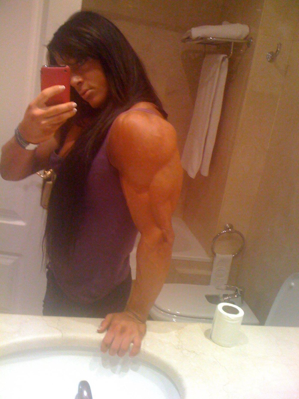 Girls who left bodybuilders photo