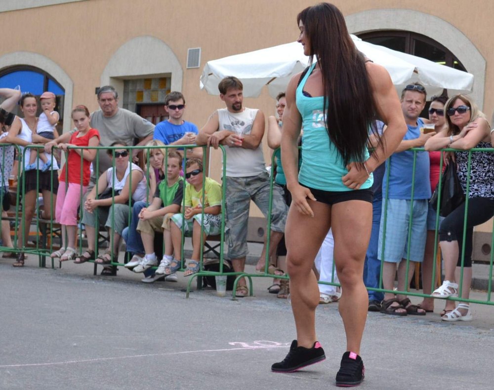 Katka Zvetovicova / Katka Zatovicova