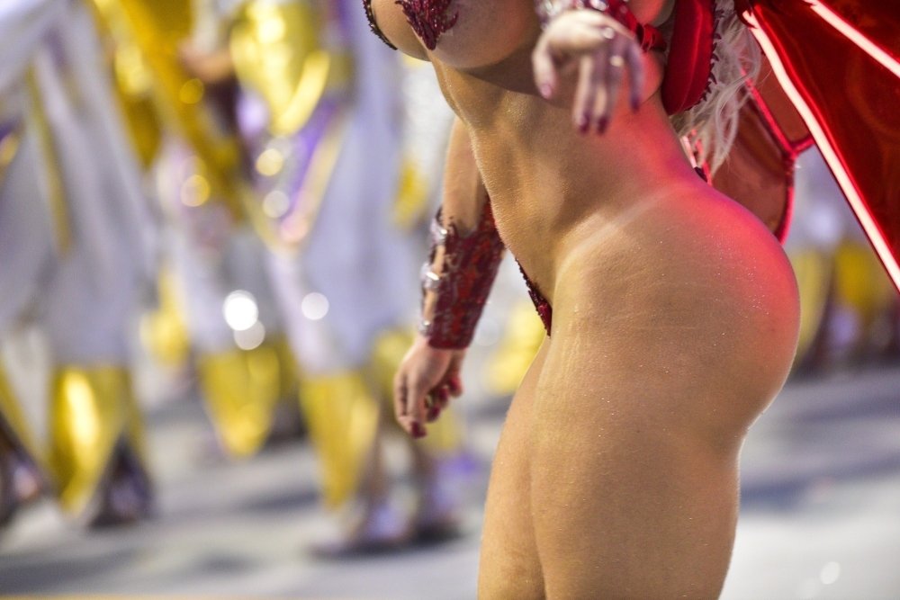 Juju Salimeni Carnival Tits