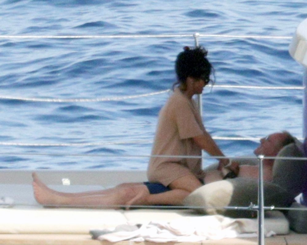 Salma Hayek Naked in Gamak