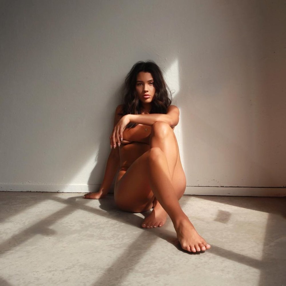 Andrea Chunderlikov naked