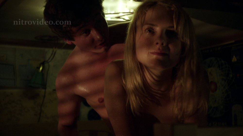 Laura Wiggins naked completely